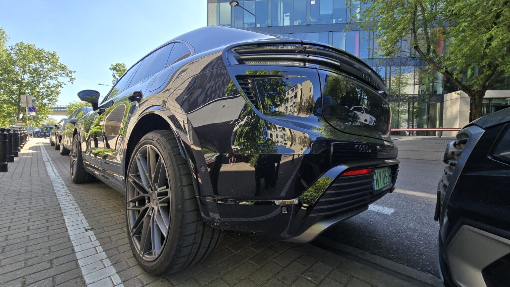 Porsche ścina 500 etatów. Koniec Cellforce, e‑bike’ów i Cetitec i powrót do kluczowego biznesu - Porsche 4