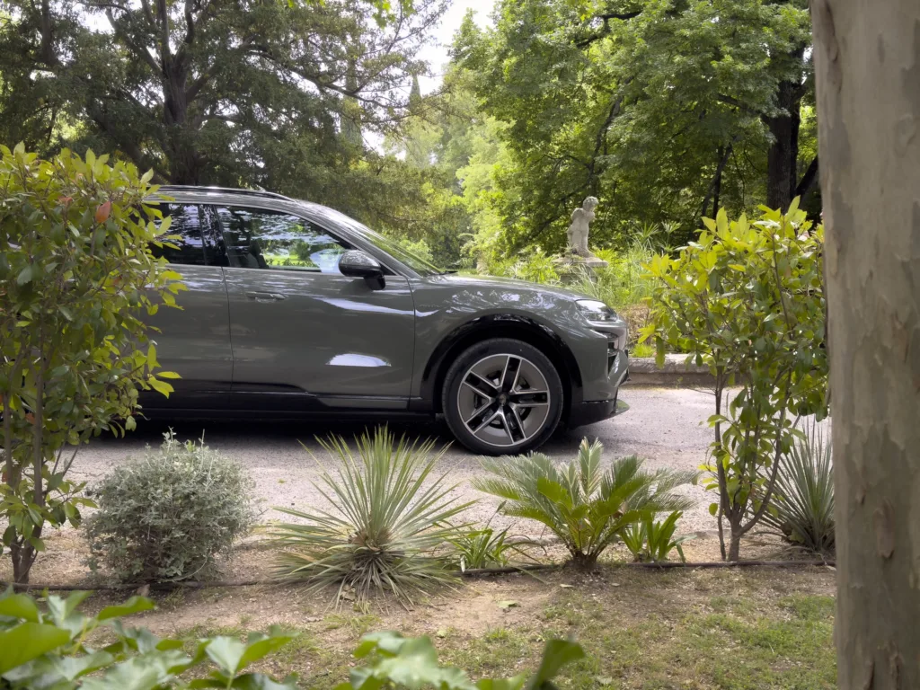 [RELACJA] Porsche Cayenne Electric – pierwsza jazda najmocniejszym Porsche w historii - Porsche Cayenne 10 1