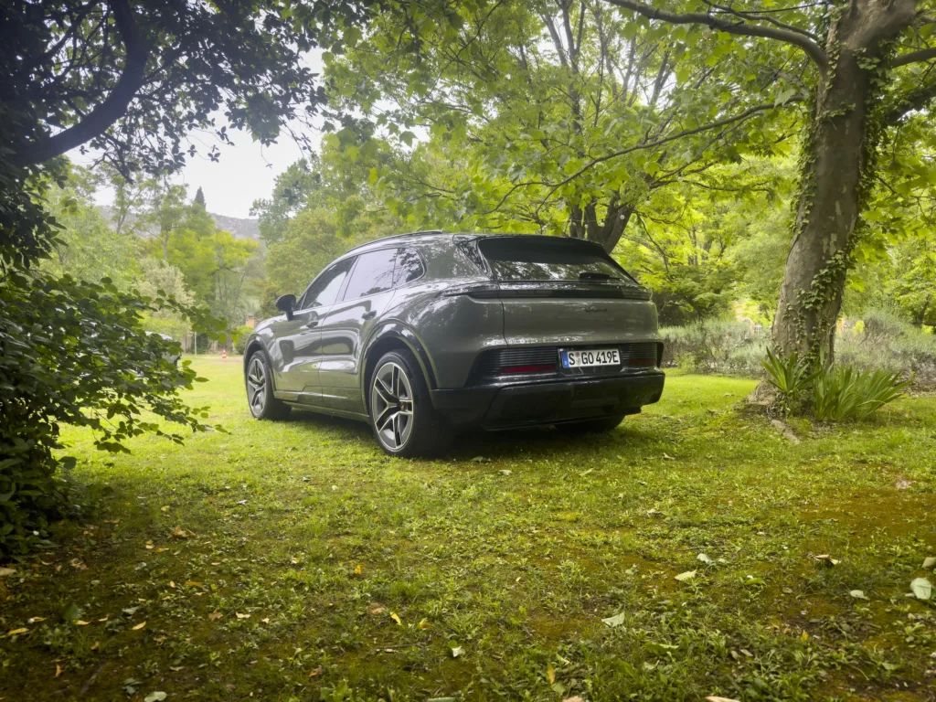 [RELACJA] Porsche Cayenne Electric – pierwsza jazda najmocniejszym Porsche w historii - Porsche Cayenne 17