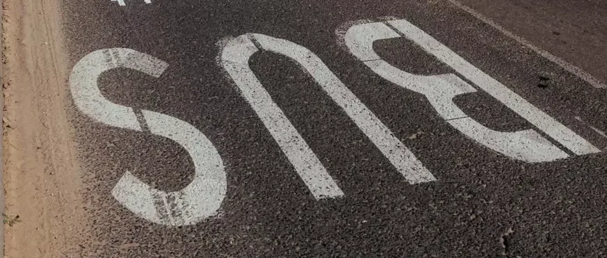 Autobusy fotografują kierowców. Frankfurt rozszerza system walki z blokowaniem buspasów - 1 buspasy przedluzone 1