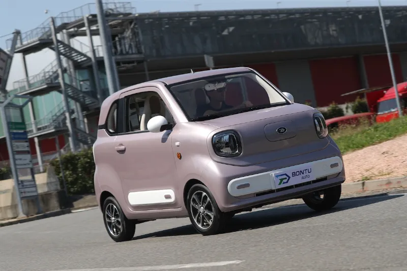 Elektryczne mikrosamochody z Chin chcą podbić europejskie miasta. Bontu rusza z ofensywą Elektryczne mikrosamochody z Chin chcą podbić europejskie miasta. Bontu rusza z ofensywą - BTE 09 123