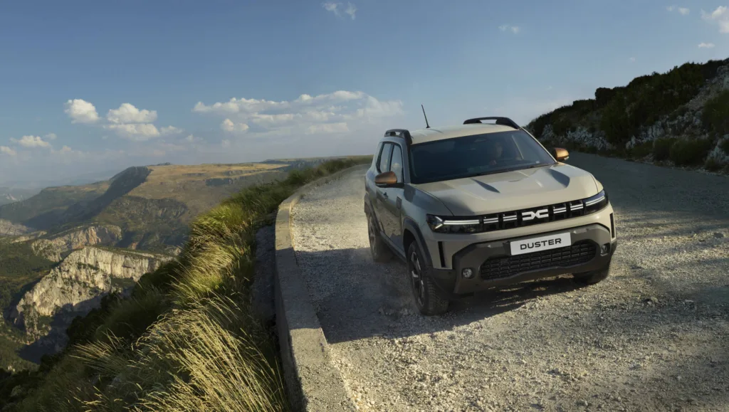 Fiat odsłania Grizzly i Grizzly Fastback. Mają być globalnymi hitami, również w elektrycznych odmianach - Fiat gryzzli i dacia duster 11