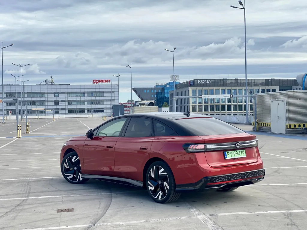 Volkswagen ID.7 GTX. Za 218 tys. zł trudno dziś o bardziej kompletnego elektryka Volkswagen ID.7 GTX. Za 218 tys. zł trudno dziś o bardziej kompletnego elektryka - IMG 0569