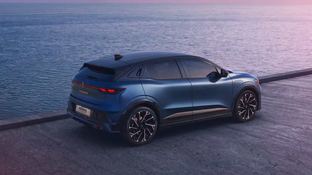 Renault Megane E‑Tech Electric po liftingu z zasięgiem do 500 kilometrów - New Renault Megane E Tech electric 1