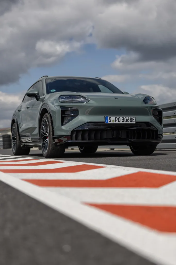 Porsche Cayenne Electric po raz pierwszy w Polsce. Mieliśmy okazję sprawdzić go na torze - PECSR 05 2026 N6A6340 1