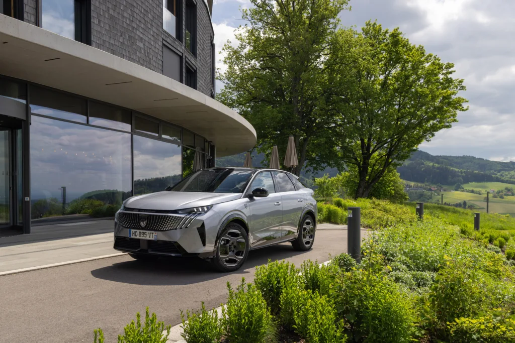 Peugeot wraca do gry. Popyt na elektryki rośnie błyskawicznie we Francji i Niemczech - PEUGEOT wraca do gry 3