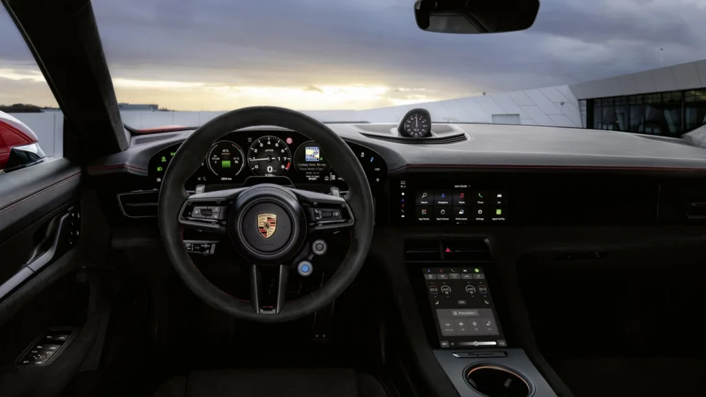 Taycan jak spalinowa 911? Niemcy dodają „wirtualne biegi”, a zasięg rośnie do 700 km - Porsche Taycan odswiezony 5