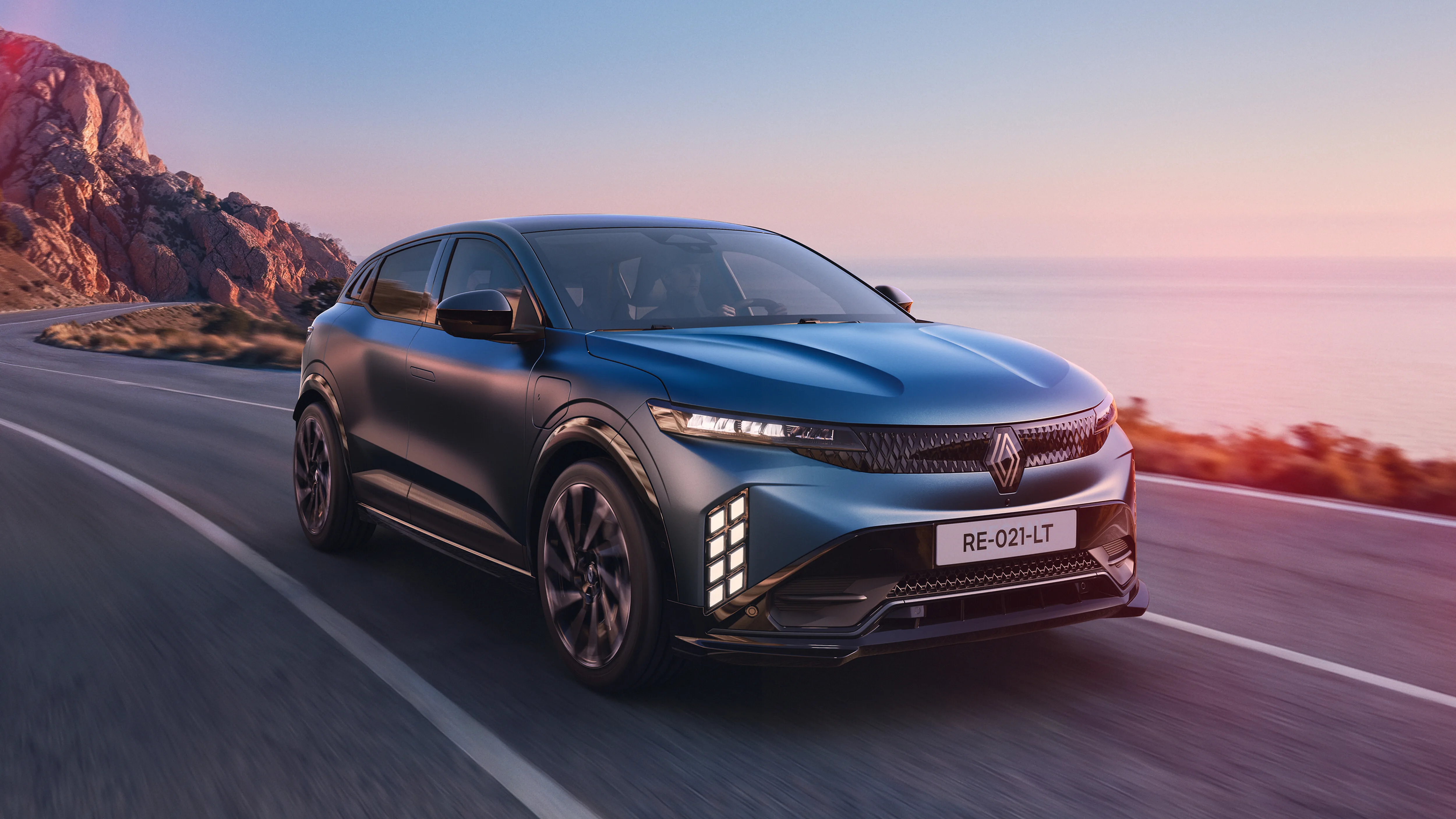 Renault-Megane-E-Tech- electric 1