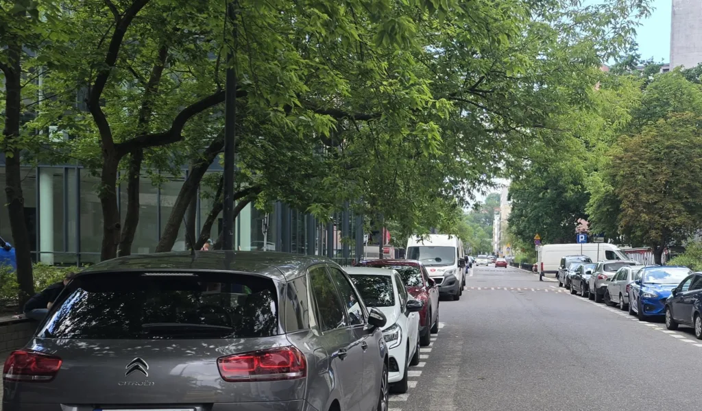 Warszawa rozszerza strefę płatnego parkowania. Zmiany już od września! Warszawa rozszerza strefę płatnego parkowania. Zmiany już od września! - Strefa Warszawa 55