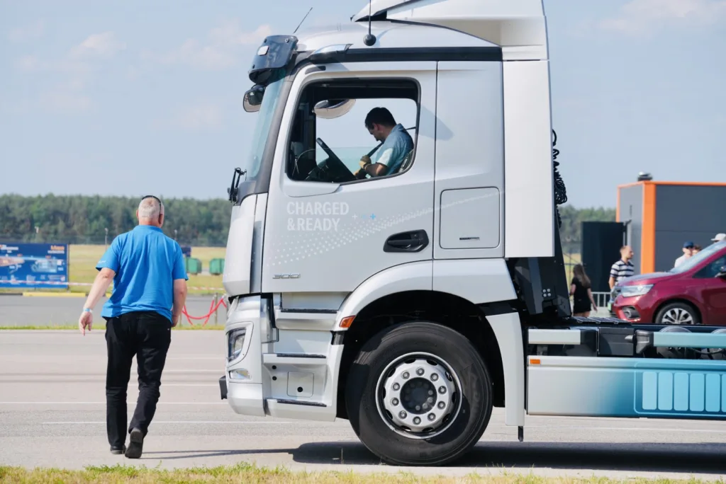 Fleet managerowie przetestują flotową przyszłość. Tor Modlin z edycją biznesową czeka 18 czerwca! - Tor Modlin New Mobility Experience 2026 2