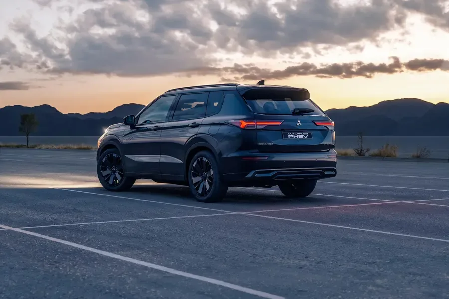Eclipse Sportback EV: Mitsubishi wraca do elektrycznej ligi - obraz 11