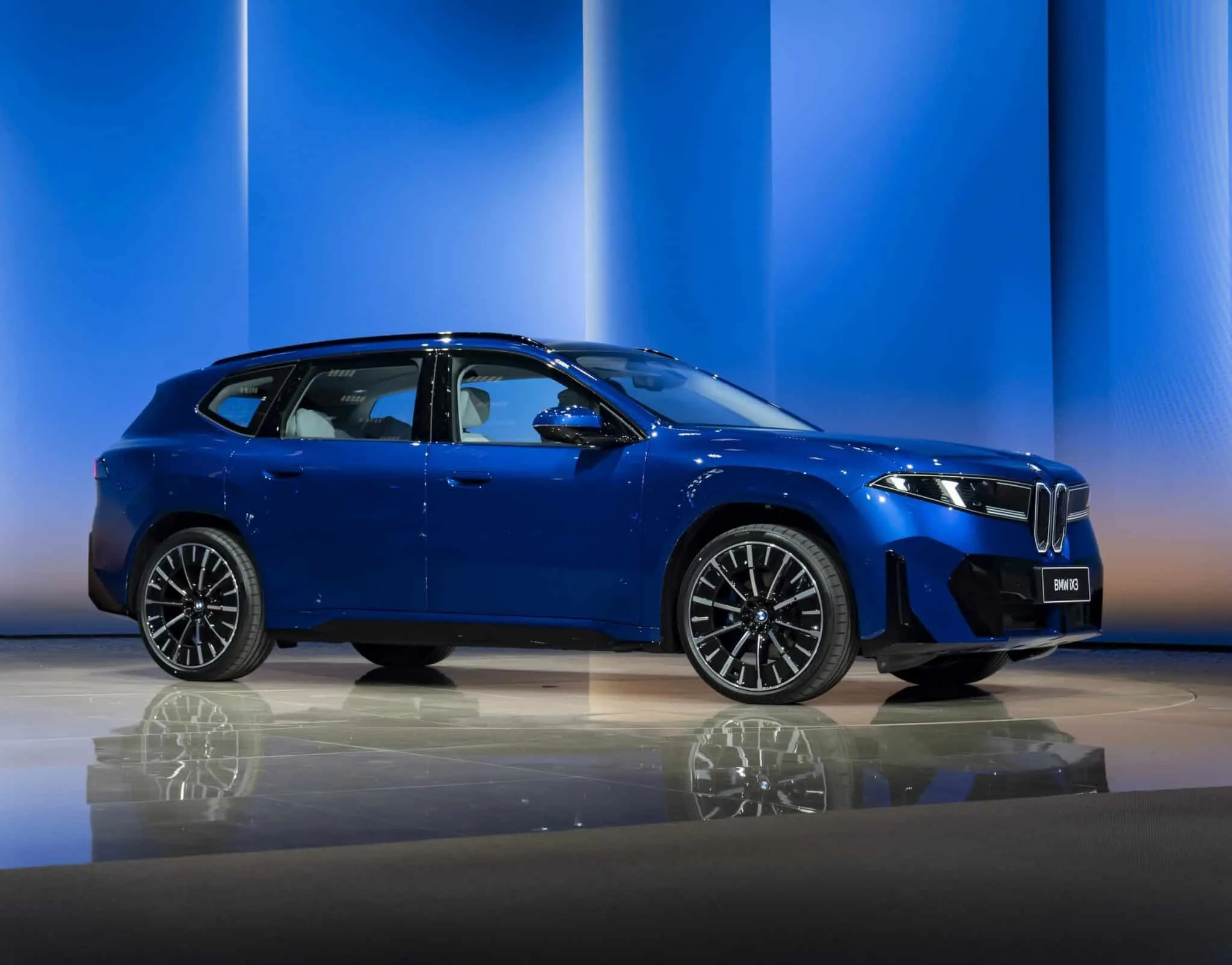 BMW-iX3-Long Wheelbase 1