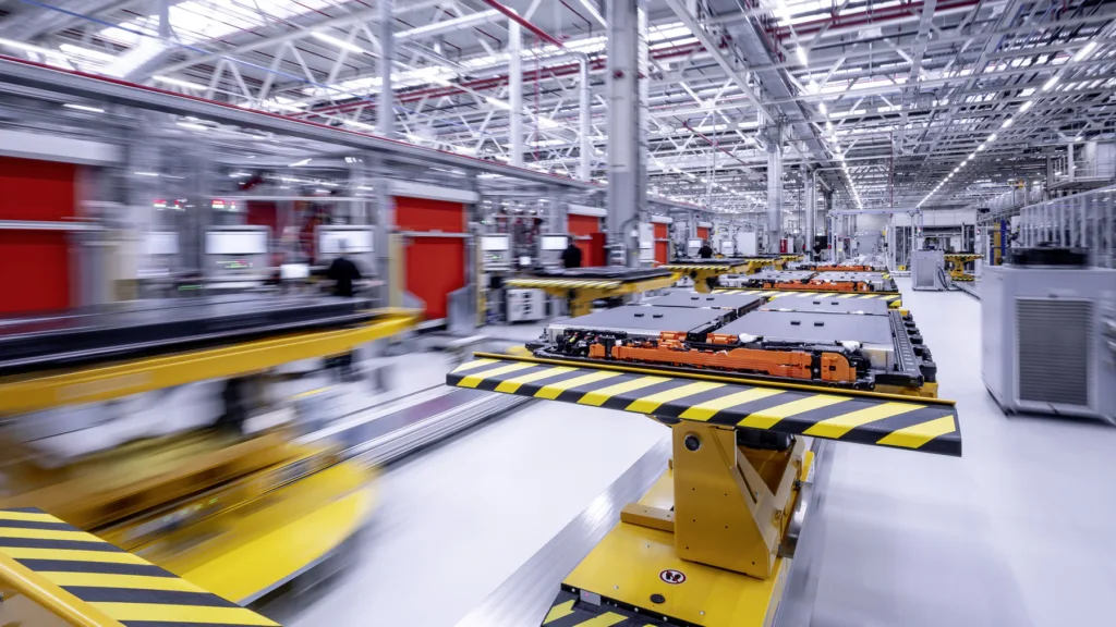 CATL umacnia pozycję i bije rekordy. Ceny baterii w Chinach niższe o 35% niż w Europie! - CATL baterie BMW 3
