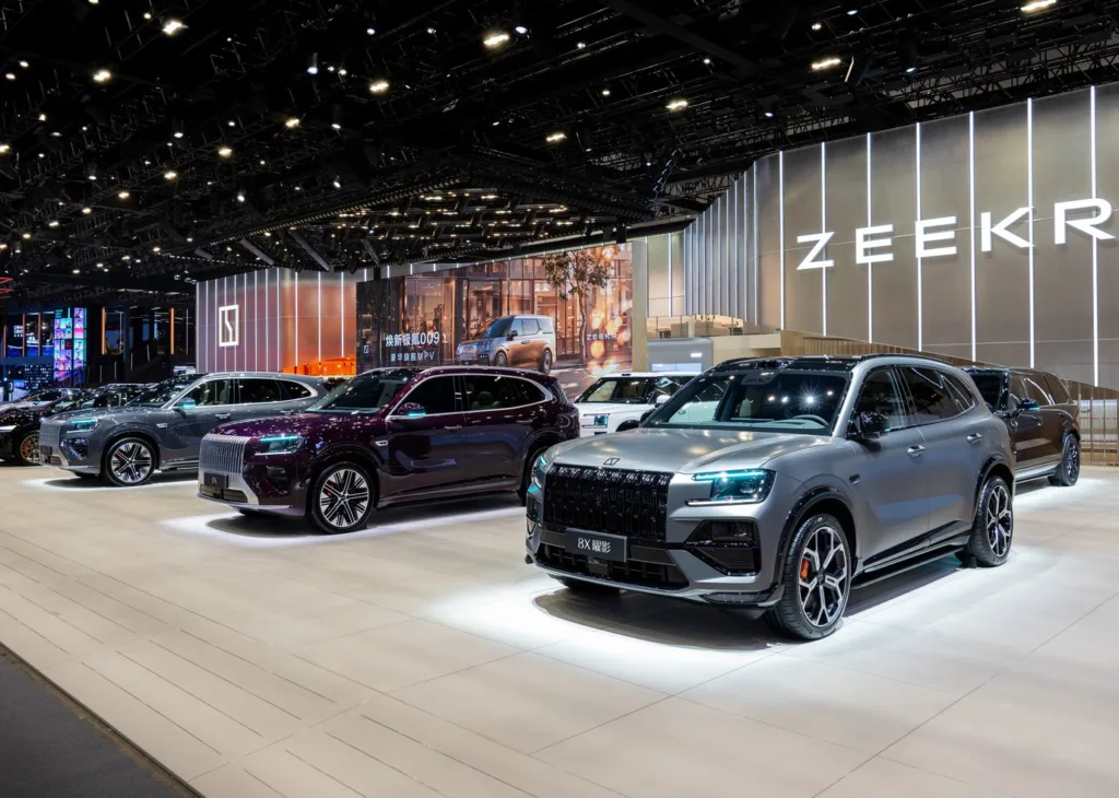 33 procent półrocznej produkcji Geely trafiło na eksport! - Geely Zeekr Pekin Auto Show 2