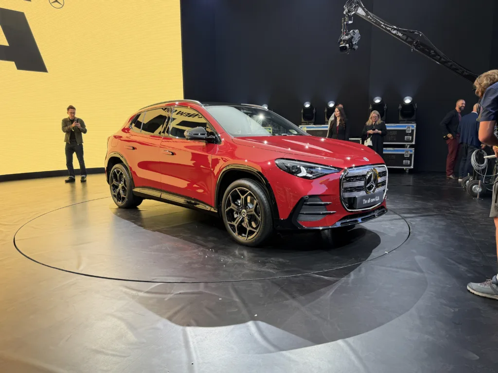 Mercedes zaprezentował model GLA w Warszawie. Ceny startują od 205 tys. złotych - IMG 7141