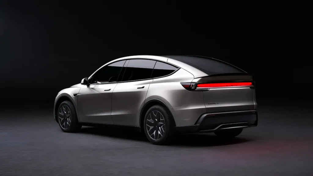 Tesla ruszyła ze sprzedażą Modelu Y L. Wersję Launch Series wyceniono w USA na 62 tys. USD - Tesla Model Y L 4