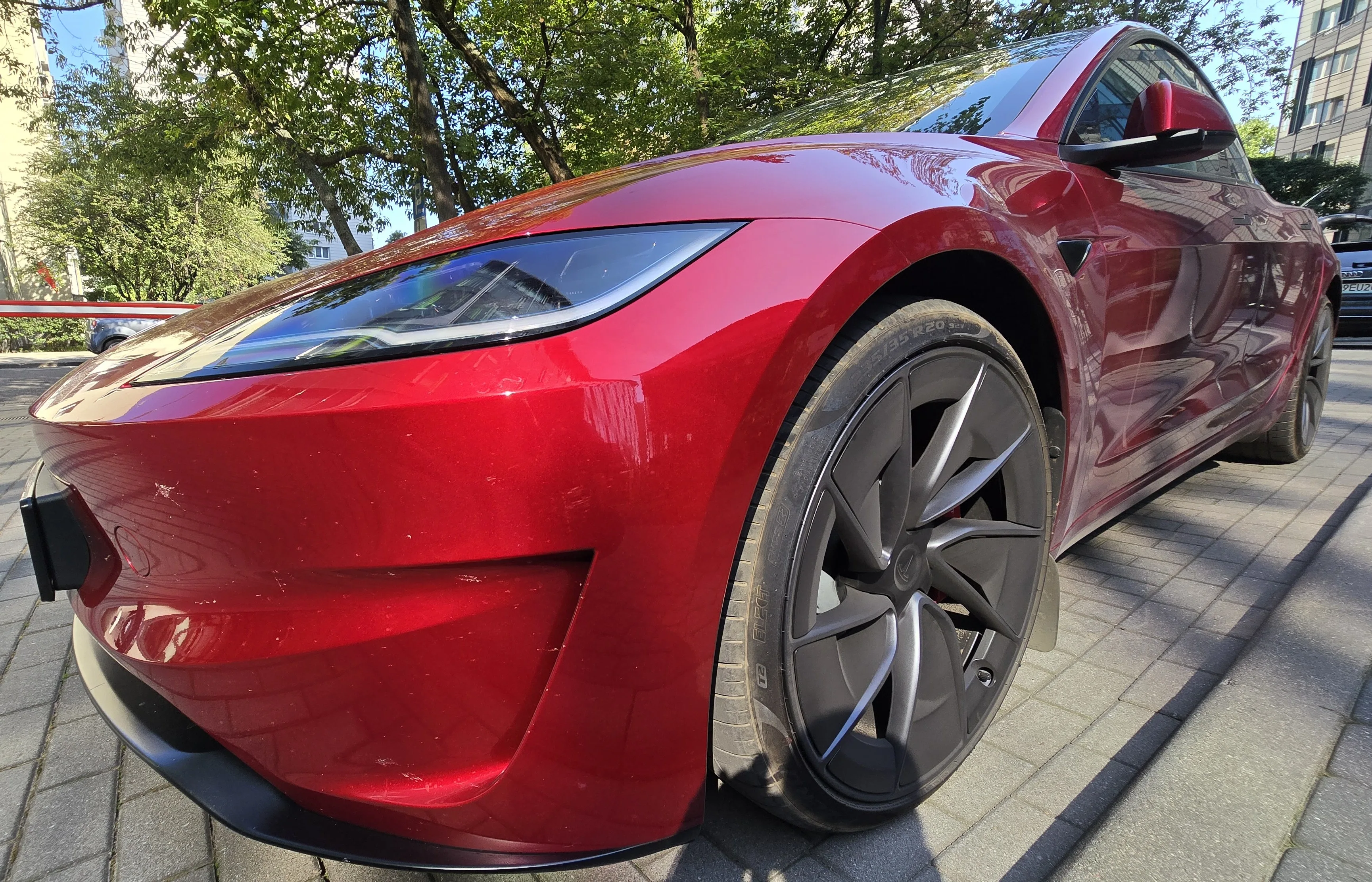 Tesla używana Model 3 1