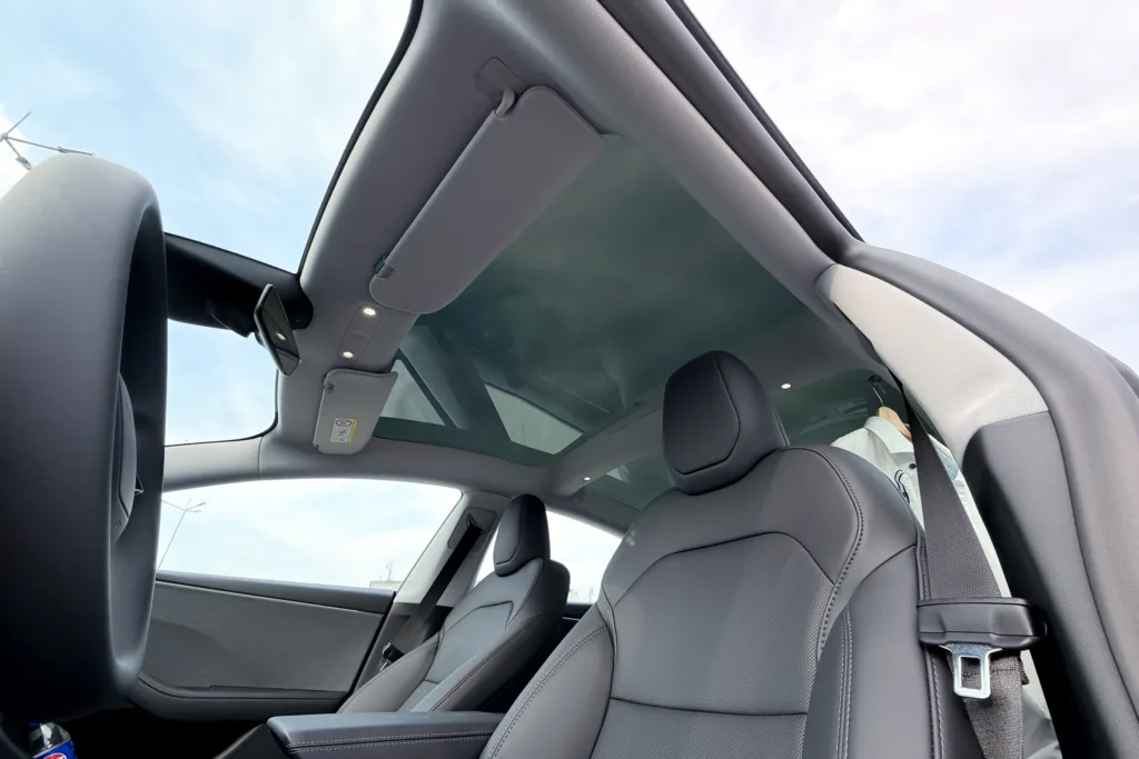 Tesla ma już dobrego elektryka. Teraz czas na autonomię FSD w Europie - Tesla 3RWD 11