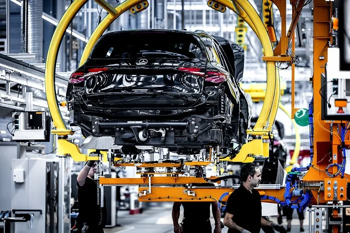 Niemiecka motoryzacja jeszcze nie poległa. T&E wskazuje warunki wyjścia z impasu - merc tasma
