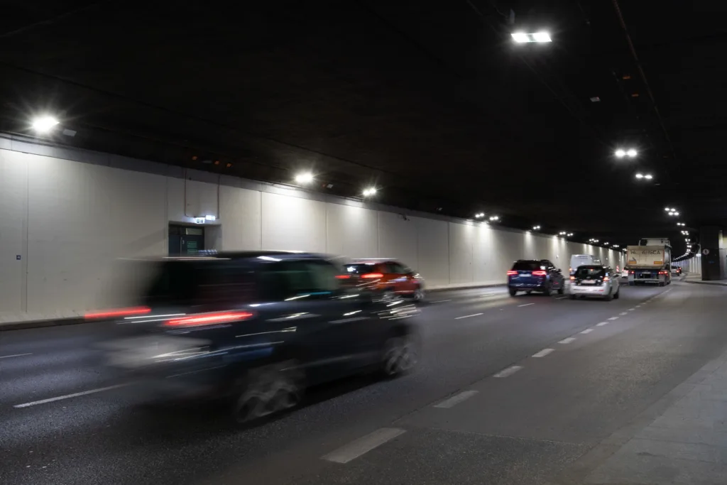 Most Poniatowskiego pod kontrolą. Warszawa wraca do pomysłu odcinkowego pomiaru prędkości Most Poniatowskiego pod kontrolą. Warszawa wraca do pomysłu odcinkowego pomiaru prędkości - obraz 3