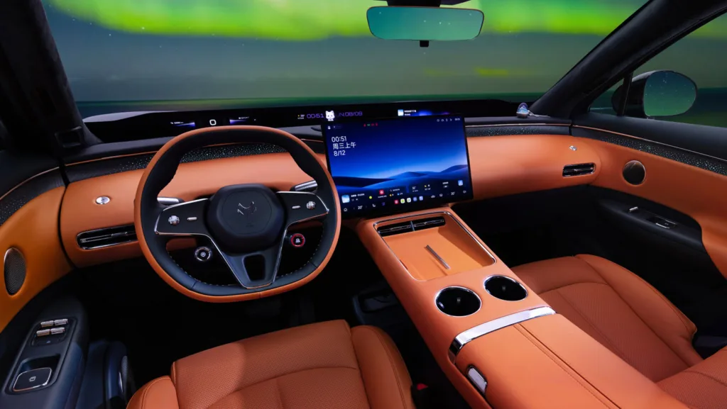 BAIC w ofensywie: nowy Arcfox Alpha T7 kusi ceną, zasięgiem i dużym nadwoziem - BAIC Arcfox alpha T7 5 2