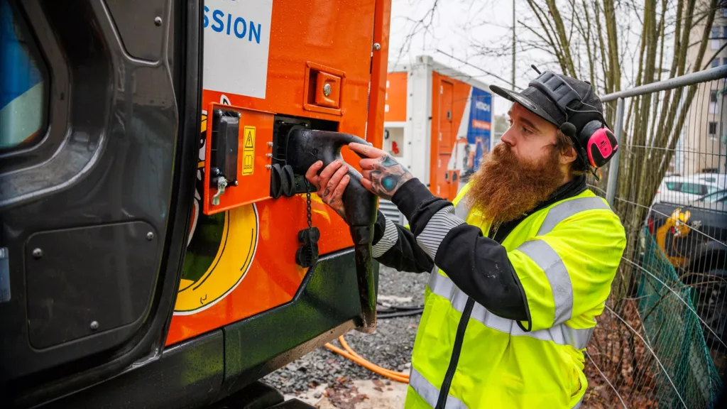 Chiny wprowadzają do kopalń pierwszą na świecie e‑wywrotkę na baterie sodowe o pojemności 676 kWh - Chiny baterie sodowe Hitachi 5