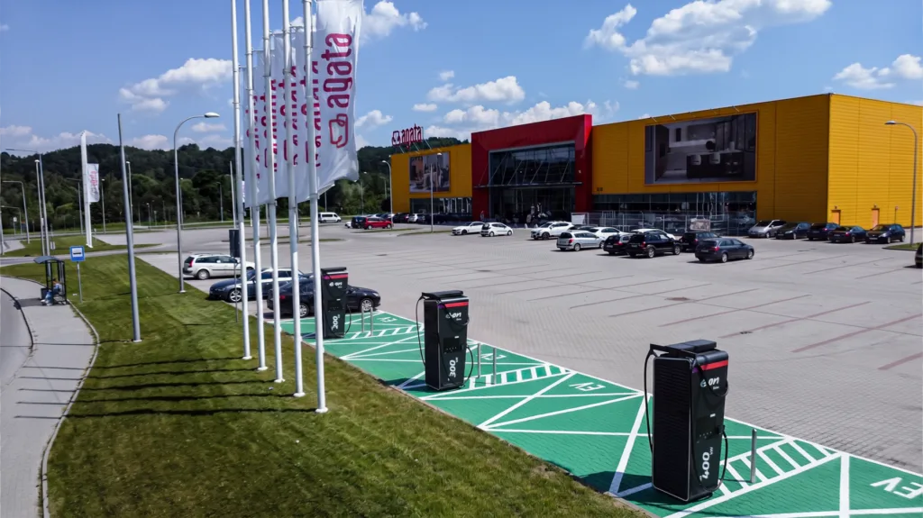 Agata z hubem 400 kW. To dopiero początek większej sieci Agata z hubem 400 kW. To dopiero początek większej sieci - E.ON Nowy Sacz Agata EDRI 1