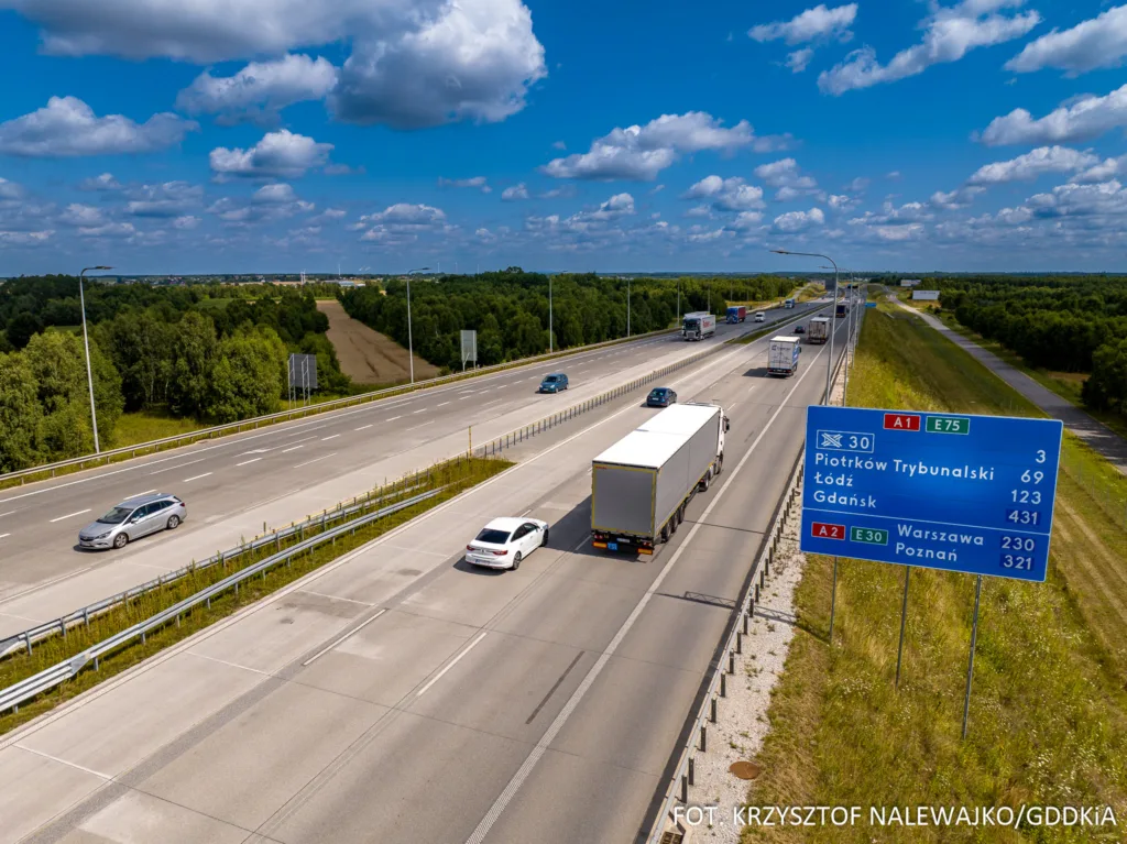 GDDKiA: koniec „patobetonu” i trzy pasy od i do stolicy. 150 kilometrów do celu! - GDDKiA autostrady Krzysztof Nalewajko 99