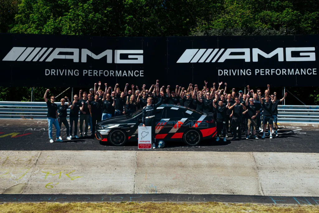 Elektryczny Mercedes-AMG CLA 45 pobił rekord Nordschleife: 7:32,070 min. - Mercedes AMG CLA 45 rekord Nurburgring 3
