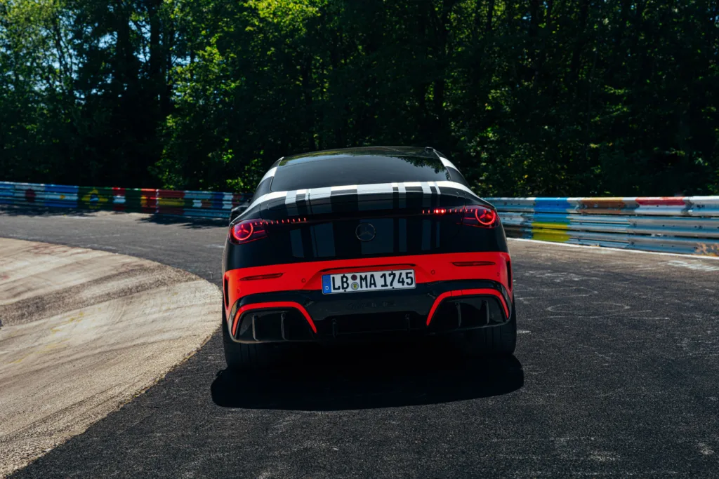 Elektryczny Mercedes-AMG CLA 45 pobił rekord Nordschleife: 7:32,070 min. - Mercedes AMG CLA 45 rekord Nurburgring 4
