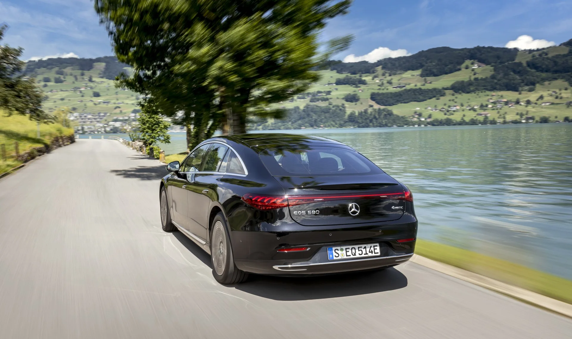 Mercedes EQS 2