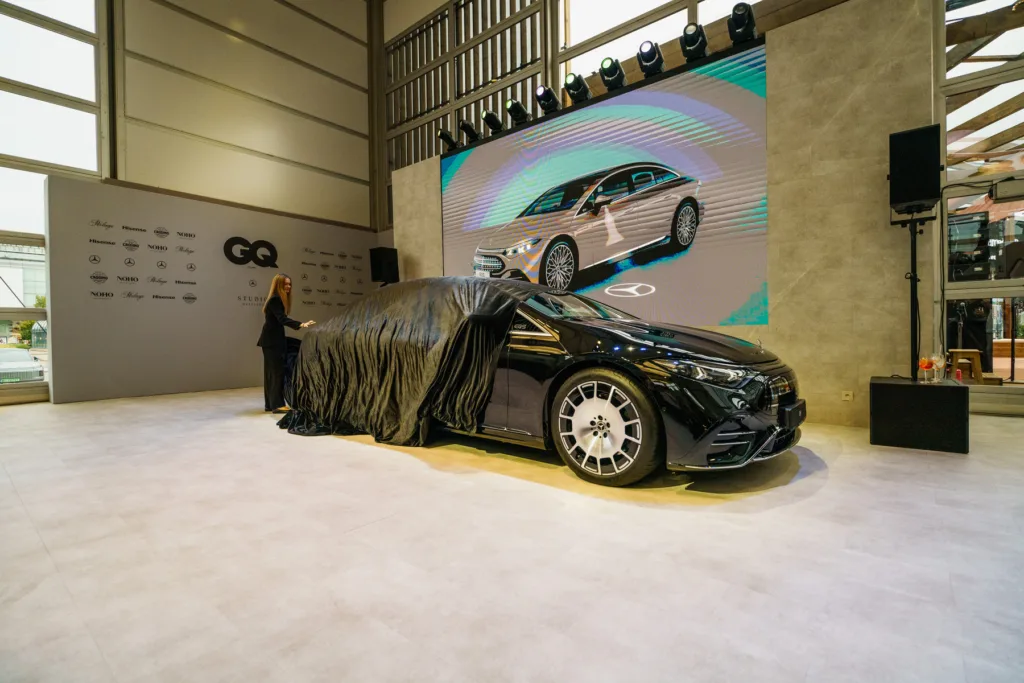 Mercedes EQS po zmianach. Teraz ma przejechać ponad 900 km Mercedes EQS po zmianach. Teraz ma przejechać ponad 900 km - Mercedes EQS fot M B 3