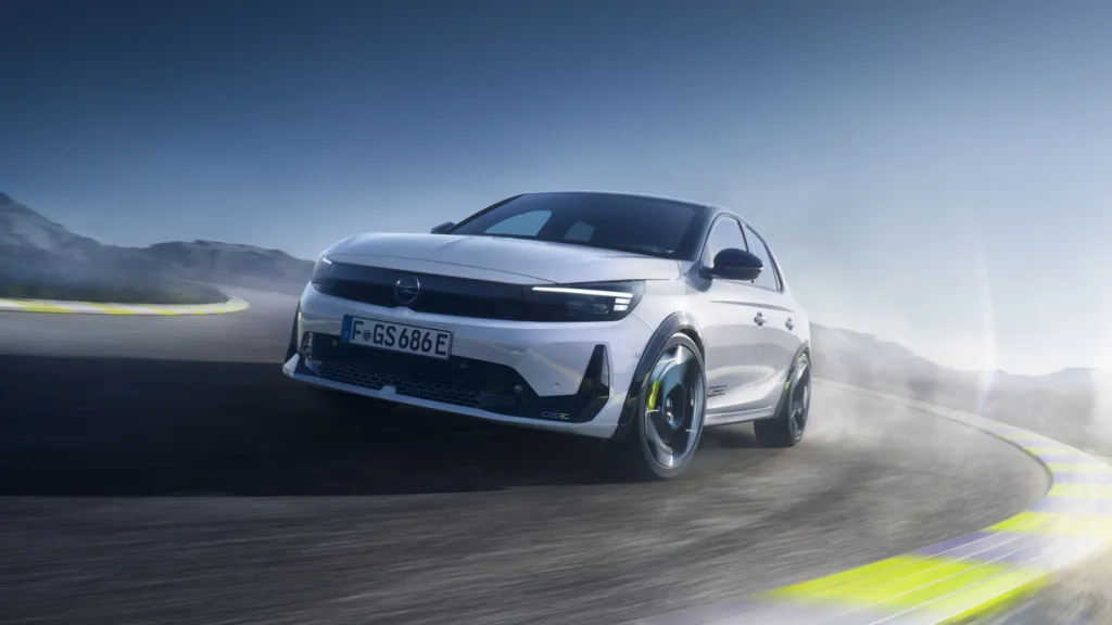 Premiera nowej Corsy na prąd przełożona na 2028 rok. Model ma kosztować około 25 tys. euro - Opel corsa gse 1