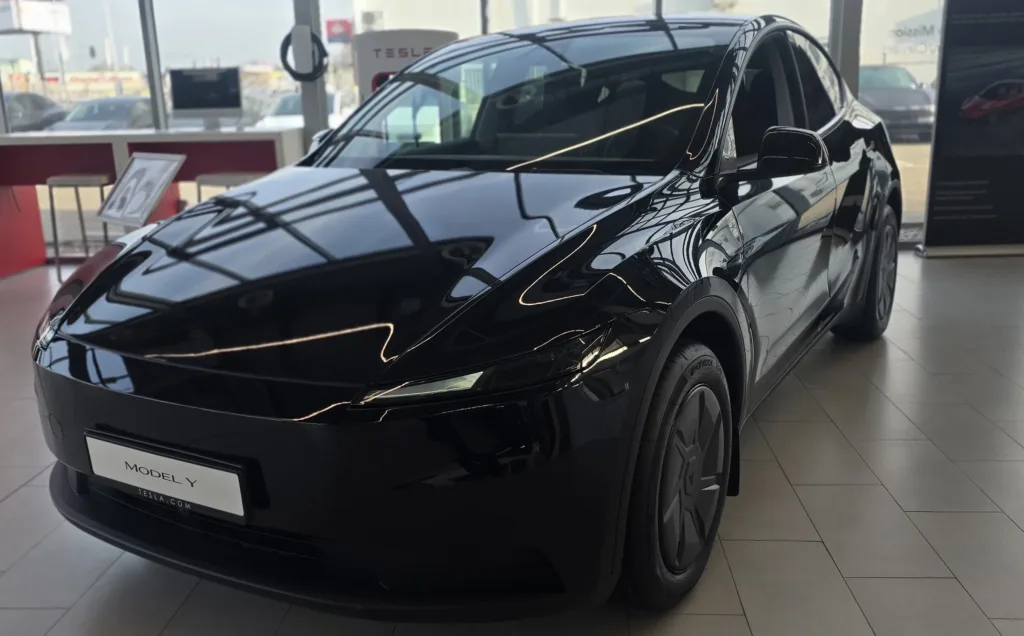 Większa Tesla Model Y trafi w końcu do Europy? Są ważne wskazówki Większa Tesla Model Y trafi w końcu do Europy? Są ważne wskazówki - Tesla Y L w Europie 5