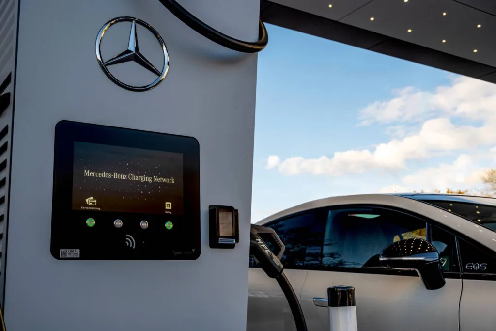 Używany Mercedes EQS. Prestiż z dużym zasięgiem za połowę ceny - obraz 8