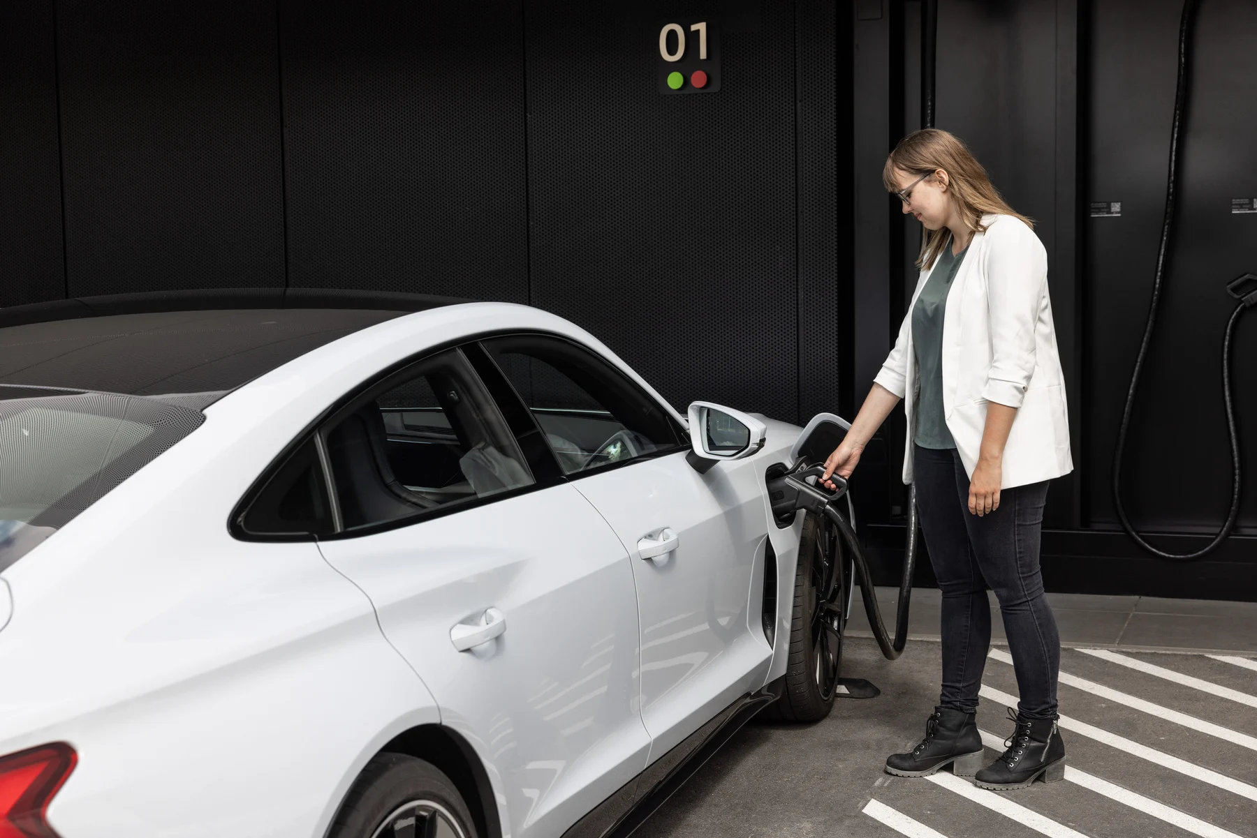A fast-charging station should deliver at least the maximum charging capacity of the vehicle.