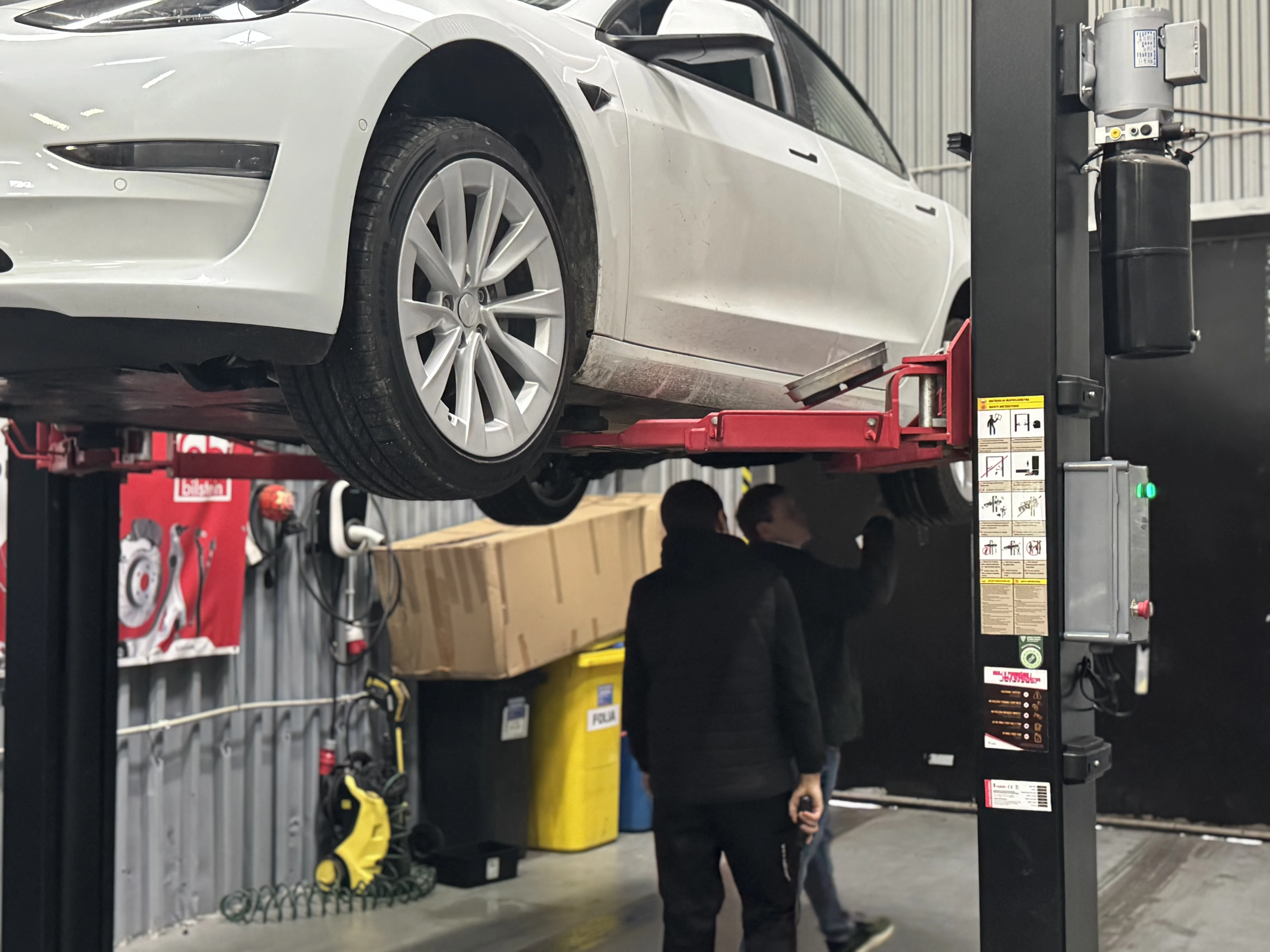 BEV-y po przebiegach fot ev repair garage 1