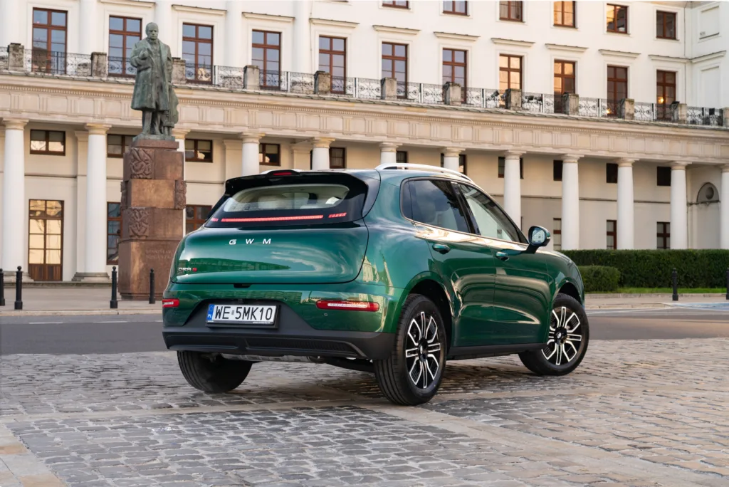 GWM ORA 5 wjeżdża do Polski z ceną od 109 900 zł. Producent zapowiada też elektryczną odmianę - GWM Ora 5 3