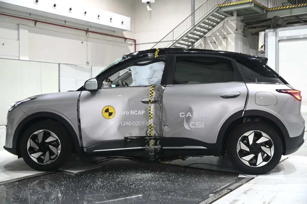 Geely E2 na pięć gwiazdek. Testy pokazały też słabsze strony modelu Geely E2 na pięć gwiazdek. Testy pokazały też słabsze strony modelu - Geely e2 2026 fot. EURO NCAP 2