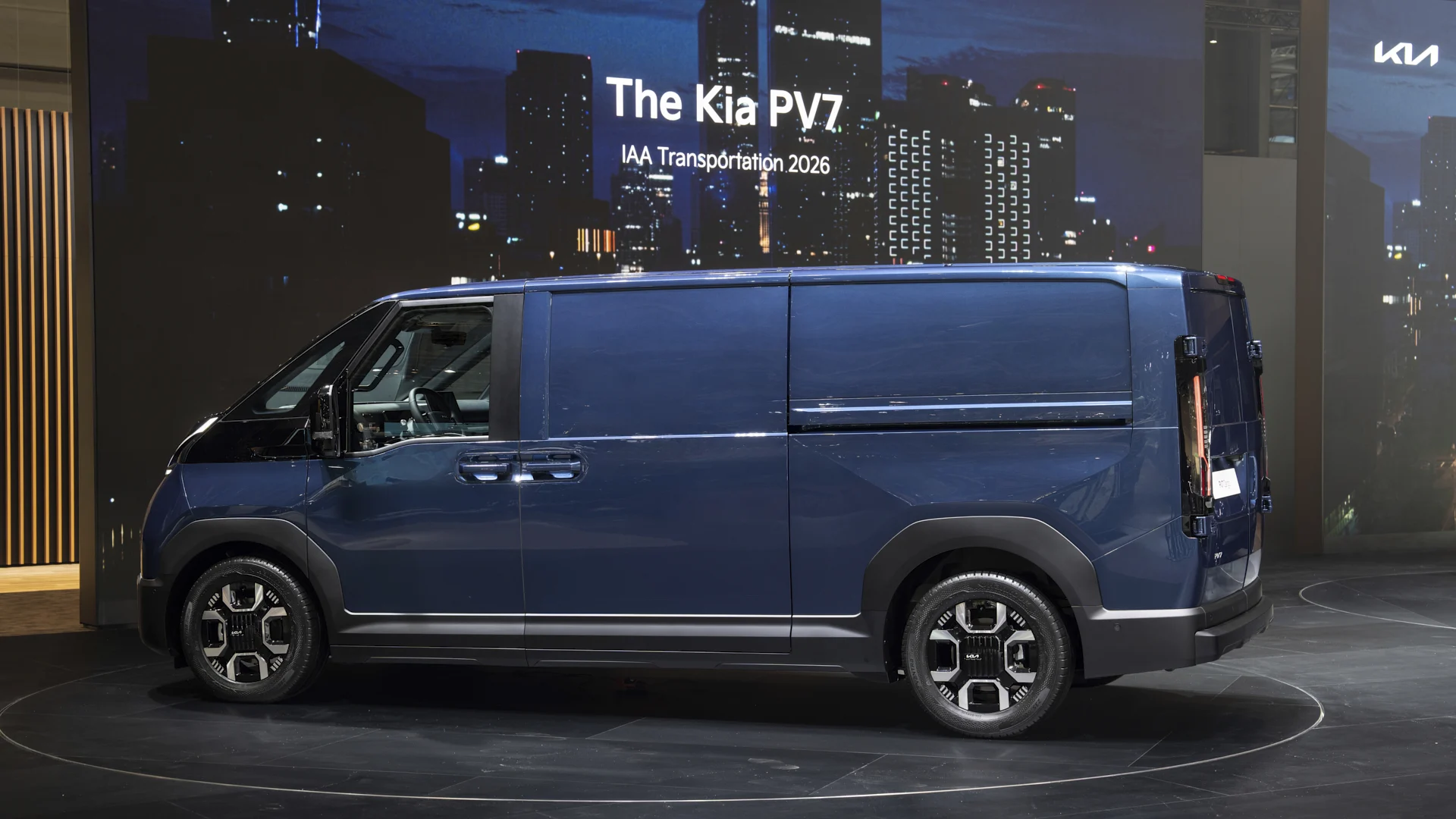 Kia PV7 Cargo 111