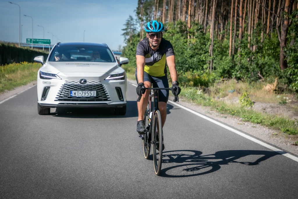 Testowałem wyjątkowego Lexusa. Możesz go mieć za 45 tysięcy złotych - Lexus Ridleya Noah Fast 3.0 8