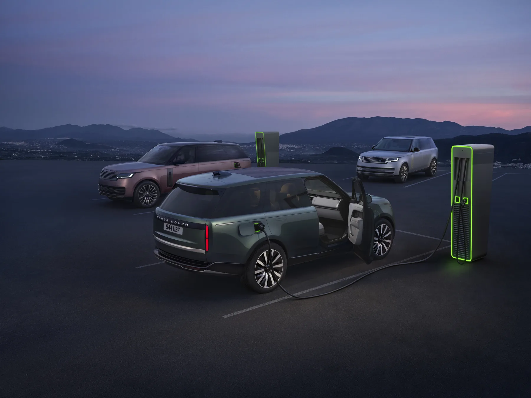 RANGE ROVER ELECTRIC 1