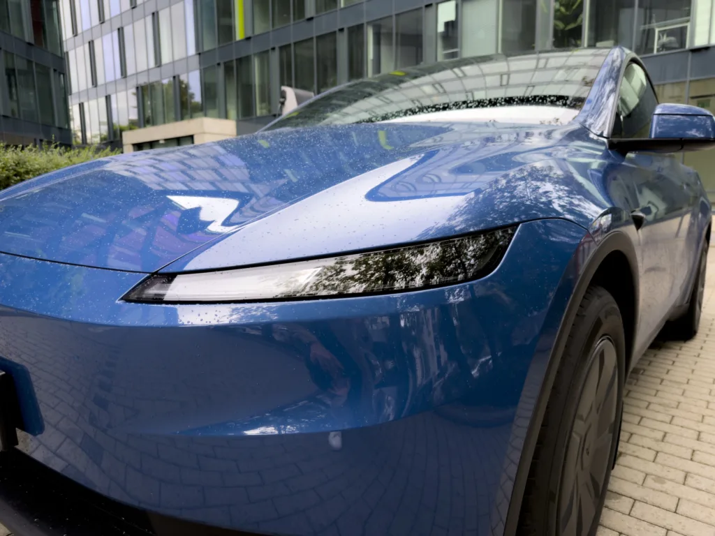 Tesla Model Y – testowaliśmy „biedawersję" bestsellera. Okazja czy pułapka cenowa? - Tesla Y 17