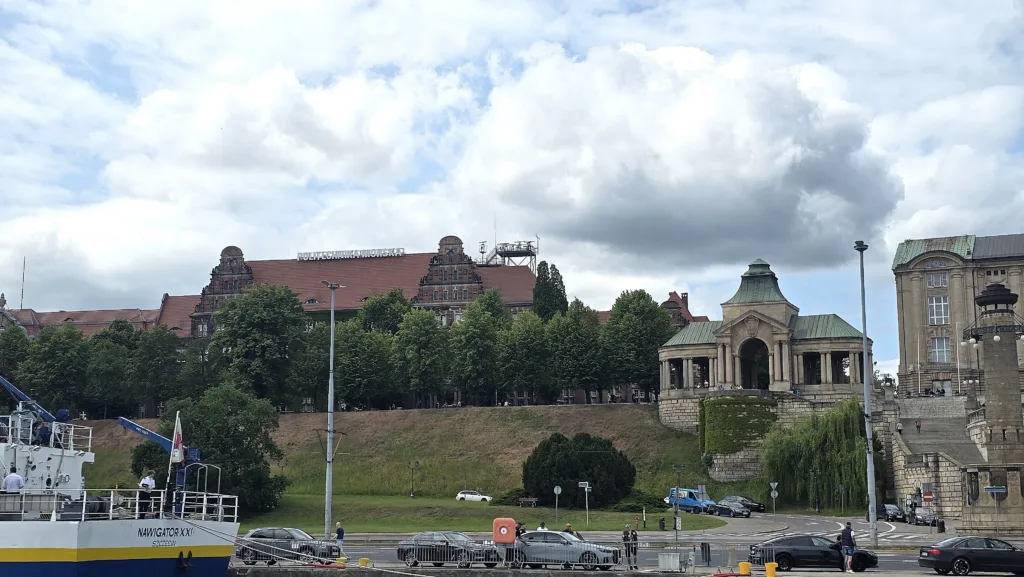 Strona główna Strona główna - URE szuka chetnych na stacei ladowania 1