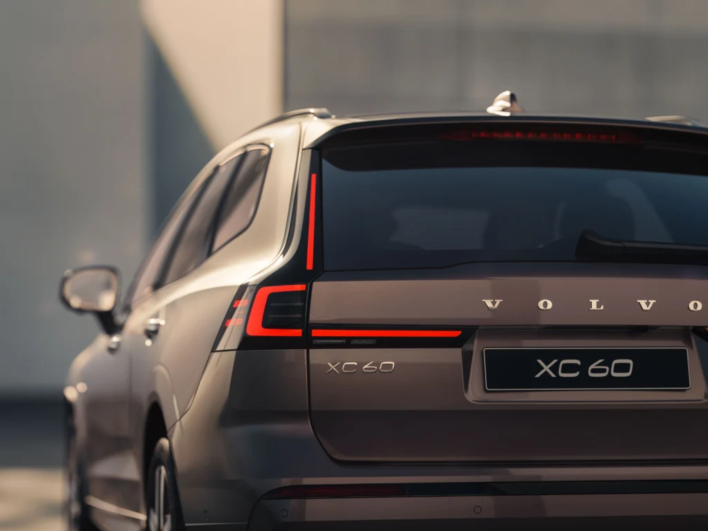 Volvo XC60: hybryda niemal jak elektryk. 200 km bez benzyny - Volvo XC60 po zmianach 2