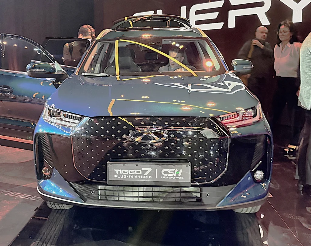 UE bierze na celownik chińskie PHEV-y. Bruksela grozi nowymi cłami po eksplozji importu UE bierze na celownik chińskie PHEV-y. Bruksela grozi nowymi cłami po eksplozji importu - chery bruksela cla PHEV 1