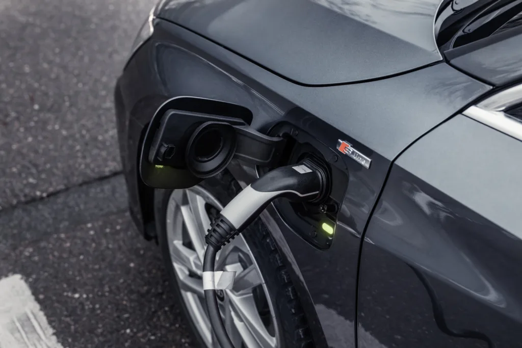 Europejska batalia o normy. PHEV-y emitują zaledwie 18% mniej CO₂, niż ICE - obraz 3