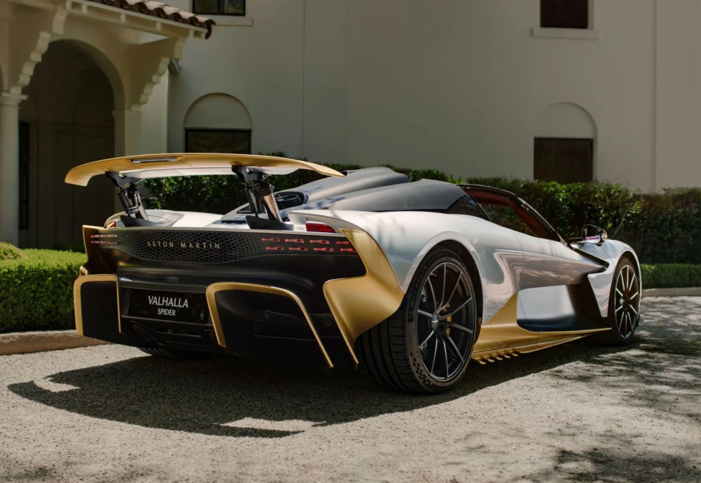 Najszybszy otwarty Aston Martin w historii. Valhalla Spider łączy F1 i hybrydę plug-in - Aston Martin valhalla spider 3