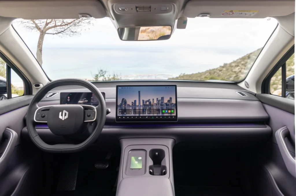Chiński SUV od Stellantis dojrzewa. Nowy Leapmotor C10 oferuje więcej mocy, technologii i zasięgu - Leapmotor rok modelowy 2027 3