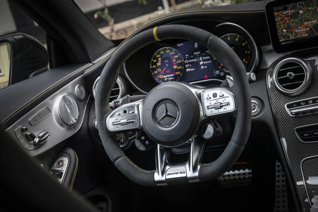 Mercedes szykuje nowe AMG C 63. Koniec czterech cylindrów? - Mercedes AMG C 63 77